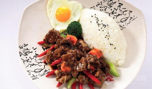 南吉小鎮(zhèn)中式簡(jiǎn)餐加盟