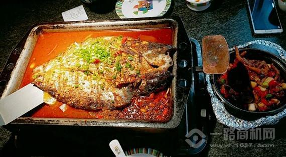 炉鱼来了时尚主题餐厅