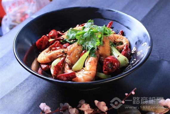 周小疯麻辣香锅