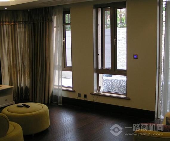 维拉格雅智能窗饰