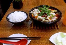 鱼吖吖酸菜鱼米饭