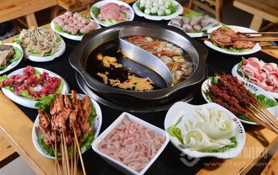 潮辣矿泉水火锅