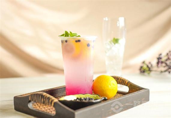 撞上一头牛奶茶