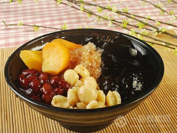 曲乐丝吉事果甜品