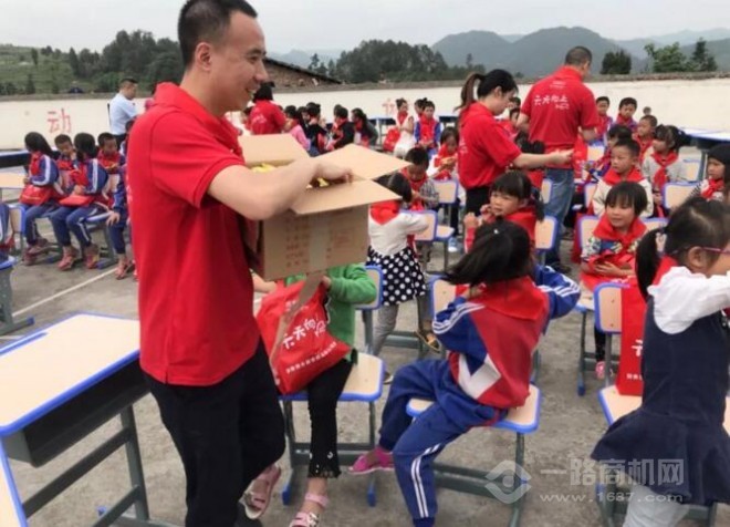 如鱼得水窗帘加盟 如鱼得水窗帘加盟