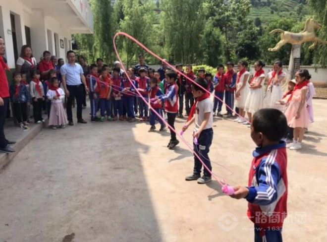 如鱼得水窗帘 如鱼得水窗帘