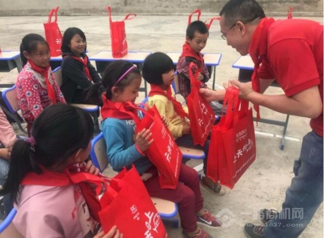 如魚(yú)得水窗簾