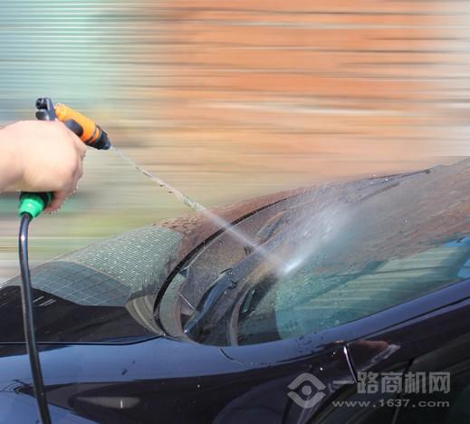 律车行车载洗车机