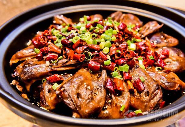 好吖好鸭干锅鸭头 好吖好鸭干锅鸭头