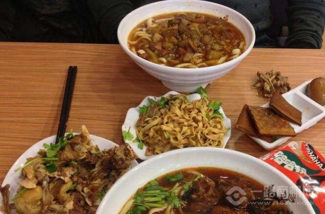 實膳美味粉面館