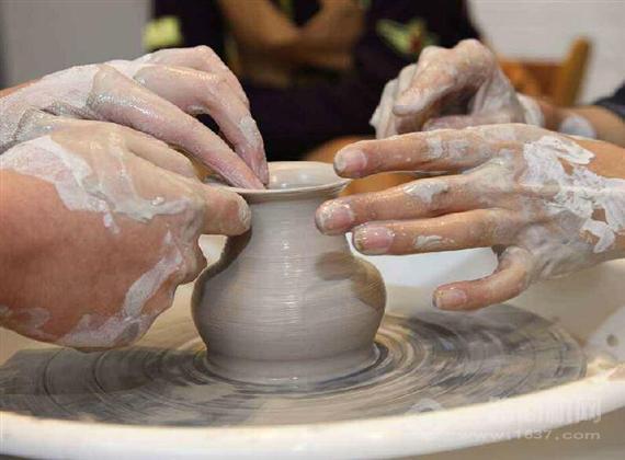 艺彩风车陶艺DIY工坊