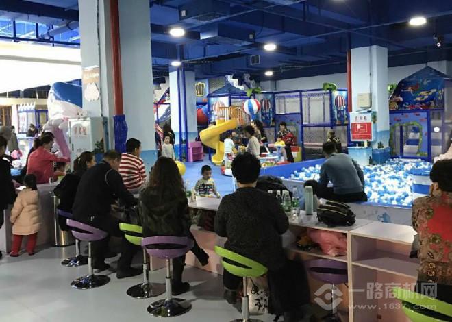 愛必勝兒童樂園加盟