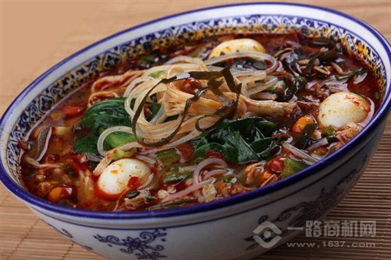 三个辣椒牛肉粉