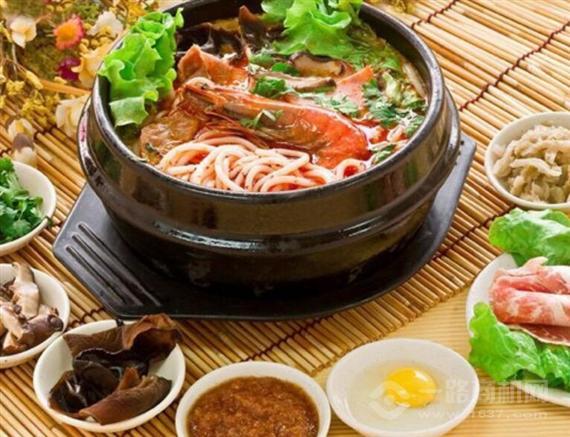 三个辣椒牛肉粉