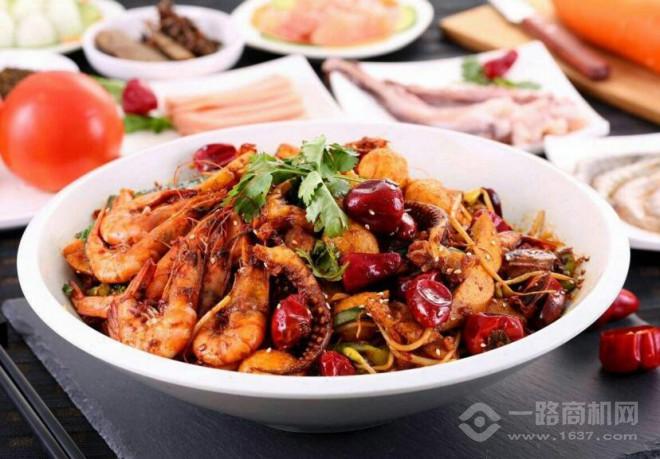 蜀三川麻辣香锅加盟