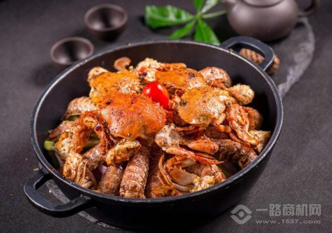 蜀三川麻辣香锅加盟