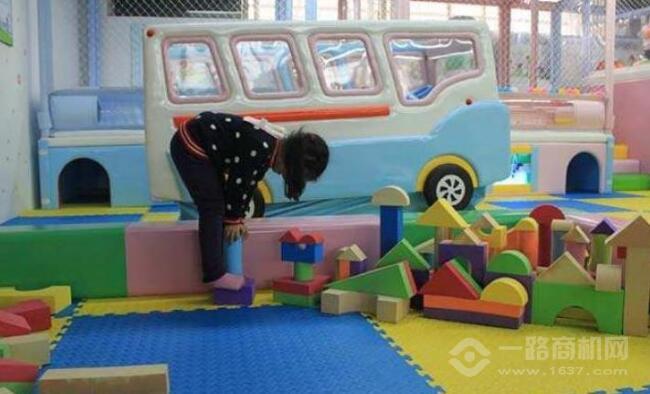 九娃儿童乐园加盟