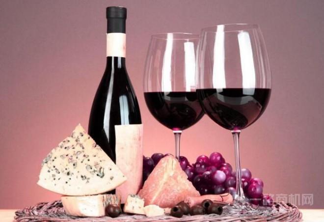 帝納斯紅酒加盟