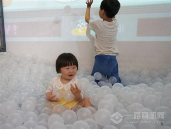 粒粒堡亲子餐厅