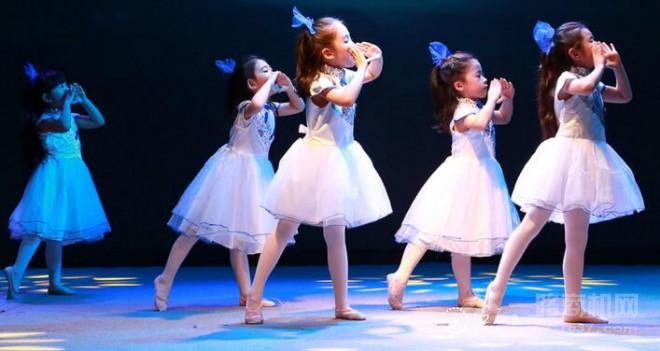 得雅国际少儿艺术中心加盟