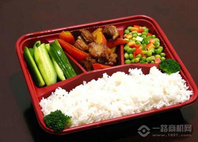 禾辛简餐加盟