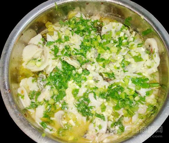 翠儿花骨汤酸菜