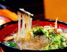 百品坊鴨血粉絲