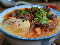 百品坊鴨血粉絲