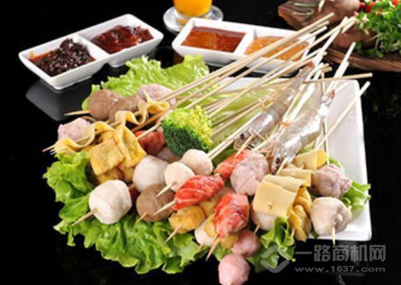 签阿婆串串香加盟