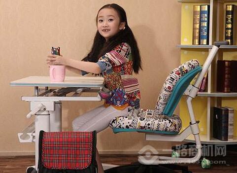 卡酷姆手搖學習桌加盟