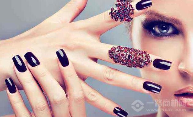 浅深绘意美甲加盟