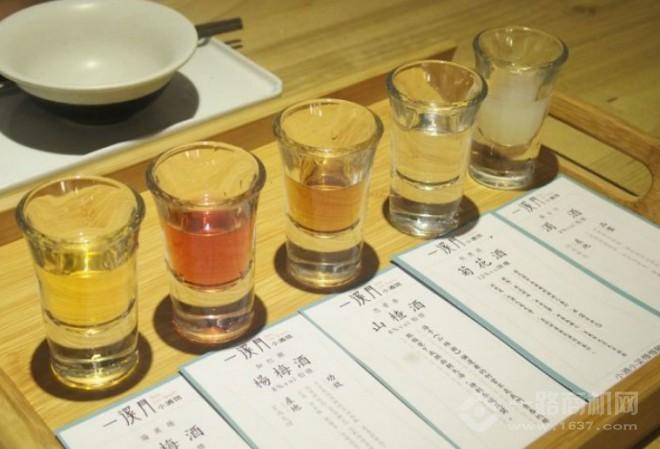 一溪月小酒馆加盟