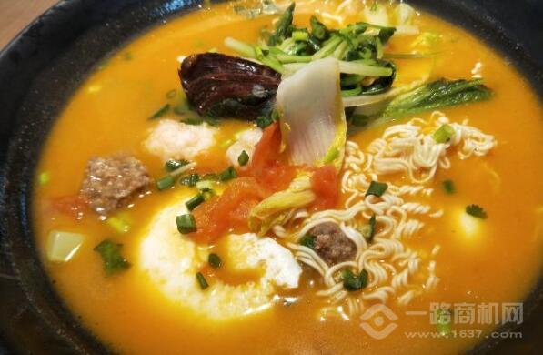 食三姨麻辣燙加盟