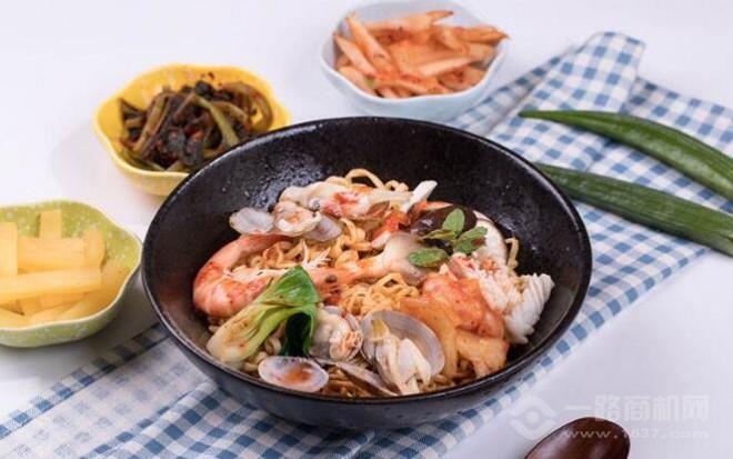 宜百味泡面小食堂