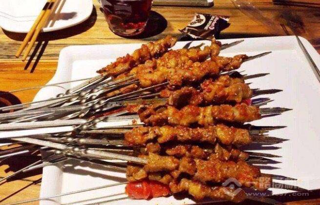 串遇音乐烧烤串吧 串遇音乐烧烤串吧