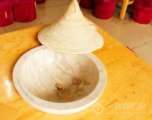 炊鱼创意蒸汽石锅鱼