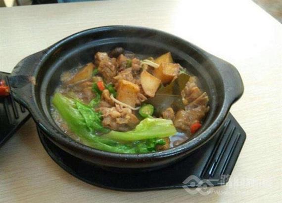 雅古布黄焖鸡米饭