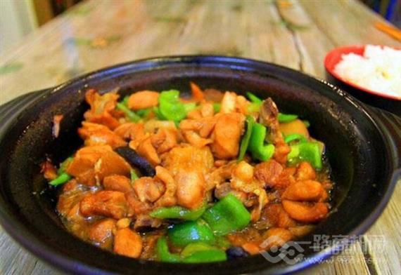 雅古布黄焖鸡米饭