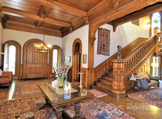 柏雅天尼原木门