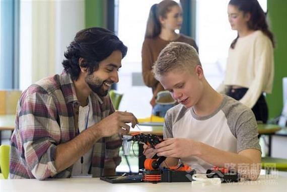 科技少年机器人俱乐部