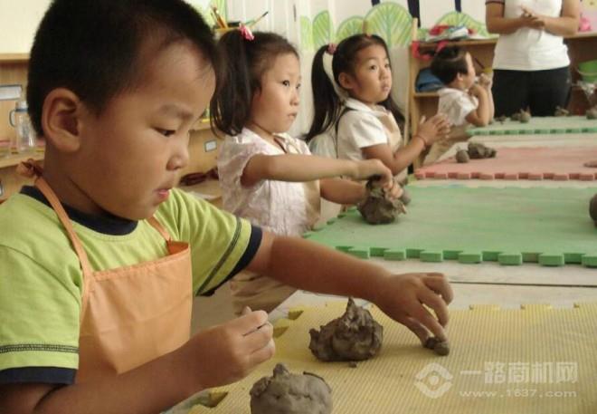 亲亲自然儿童陶艺教育加盟