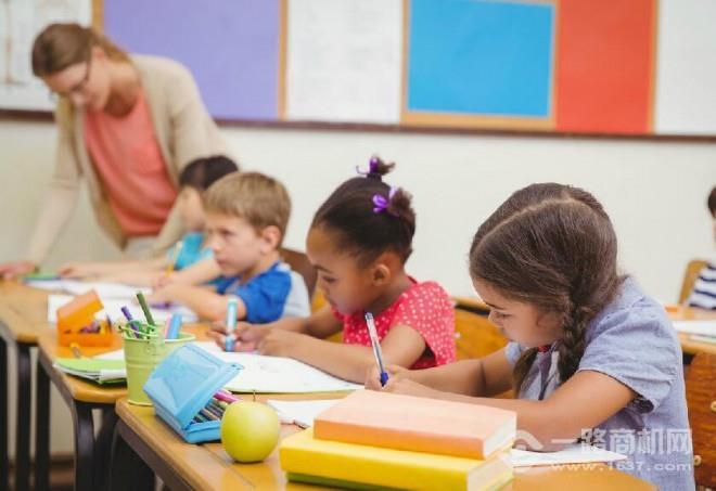 优二代教育加盟