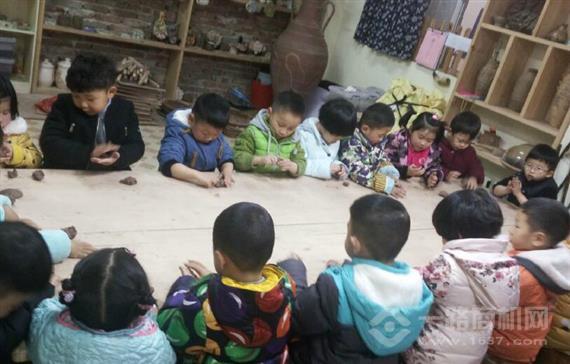 亲亲自然儿童陶艺教育