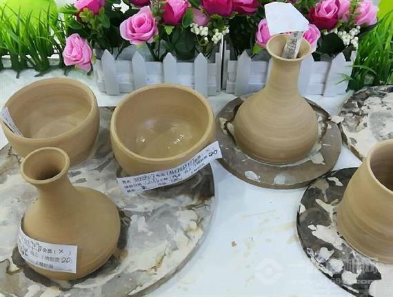 亲亲自然儿童陶艺教育