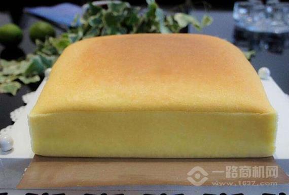 阿嚒谷语枕头蛋糕