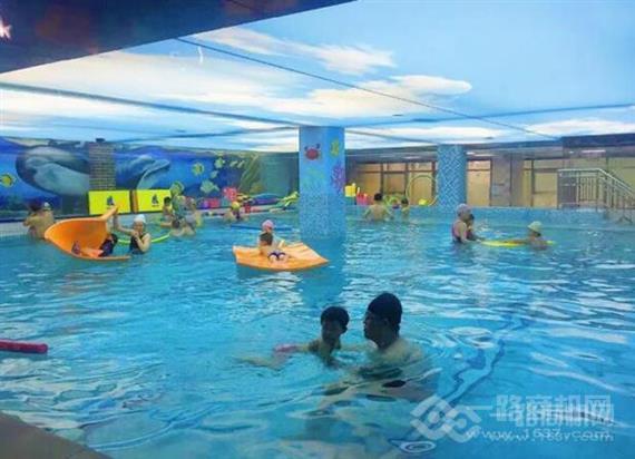 滨蓝亲子游泳俱乐部