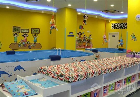 马贝尔婴儿游泳馆