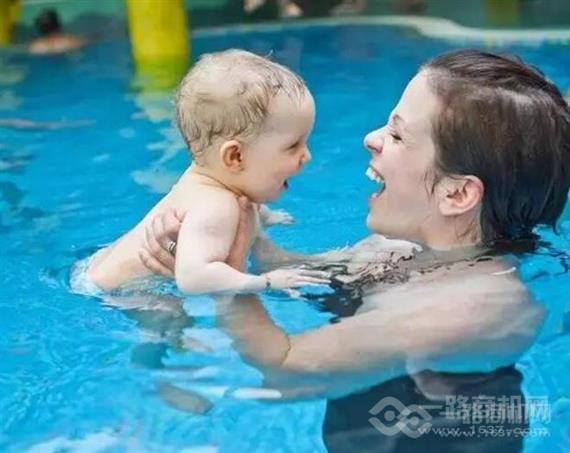 海美时光国际亲子游泳