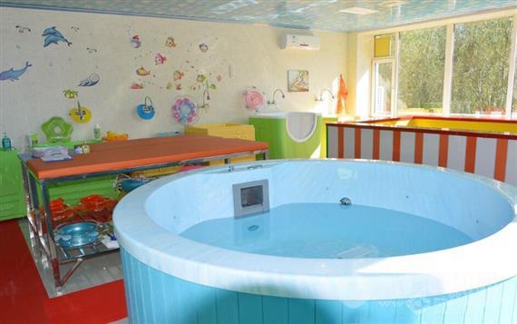 小海螺婴儿游泳馆