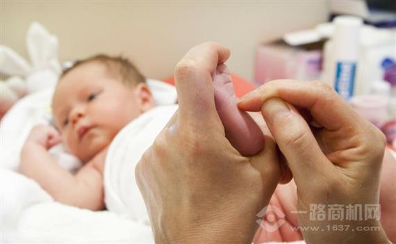 佰子元小儿推拿